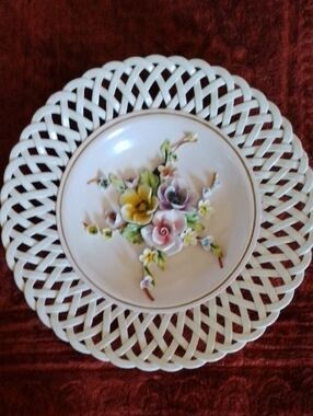 Comaccio N Capodimonte Vintage decorative plate Made In Italy